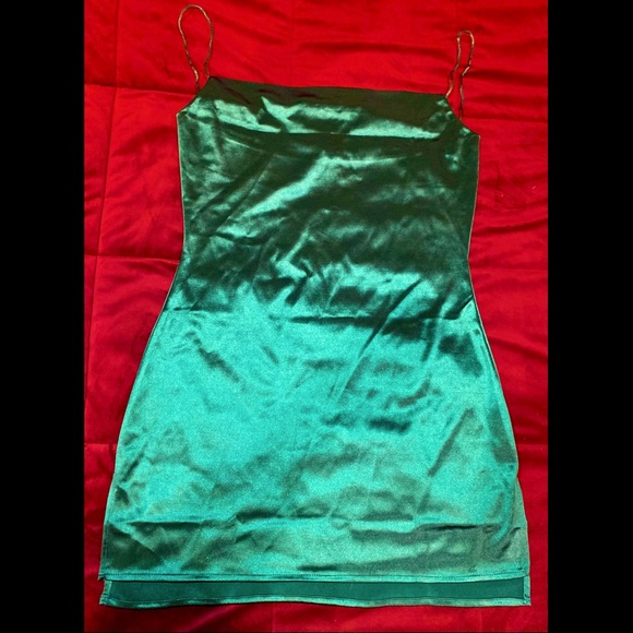Side Slit Satin Line Cami Dress - Green - Picture 1 of 3